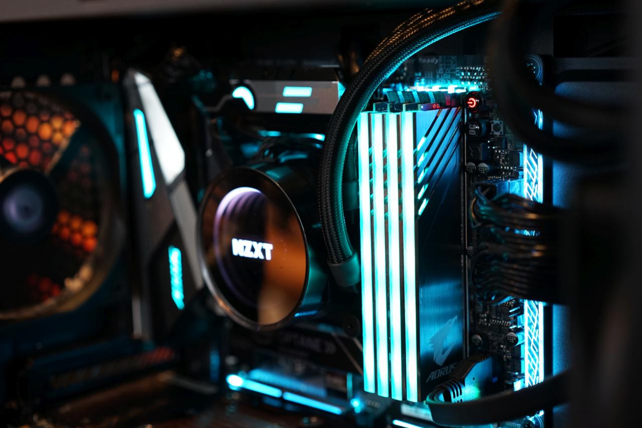[09/07/2018] Gigabyte Aorus RGB DDR4-RAM: Samsung-B-Dies und Dummy-Module für die Optik (2)