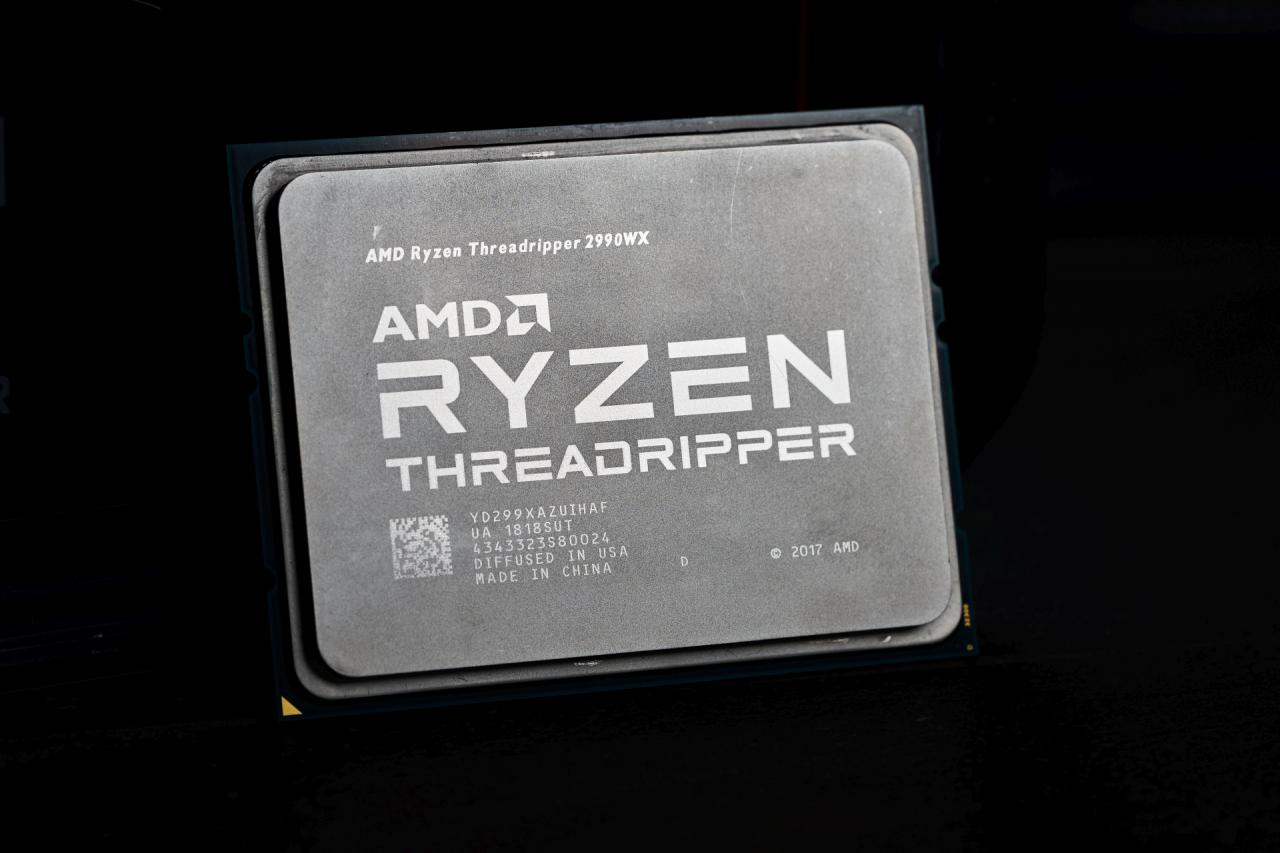 [03/08/2018] Neu im Testlabor: Ryzen Threadripper 2990WX & 2950X - Test folgt (8)