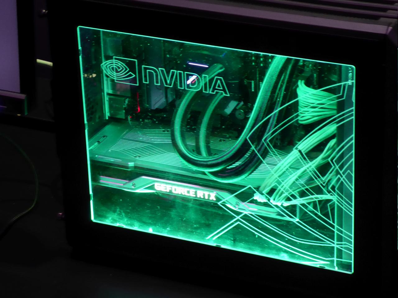 [22/08/2018] Nvidia Geforce RTX 2080 (Ti) in Aktion: Lüftergeräusch, Design und Leistung mit AI-Kantenglättung (2)