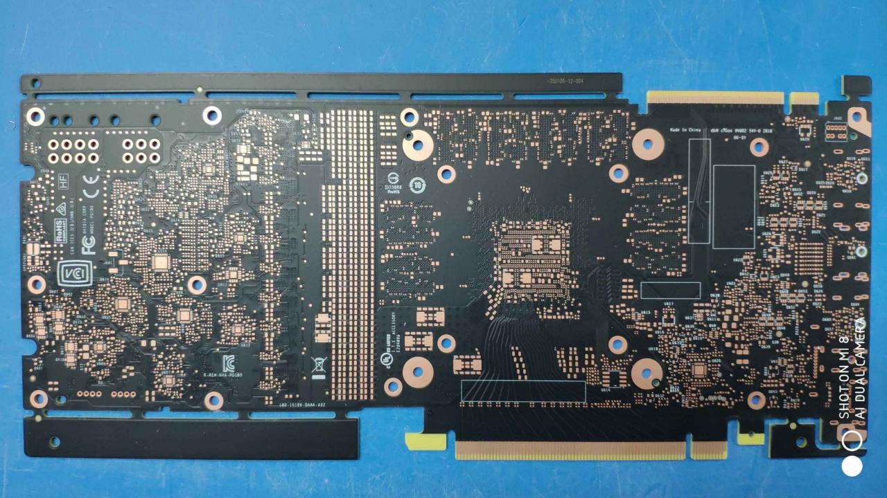 [02/08/2018] Nvidia Turing? Referenz-PCB einer möglichen Geforce GTX 1180 aufgetaucht (1)