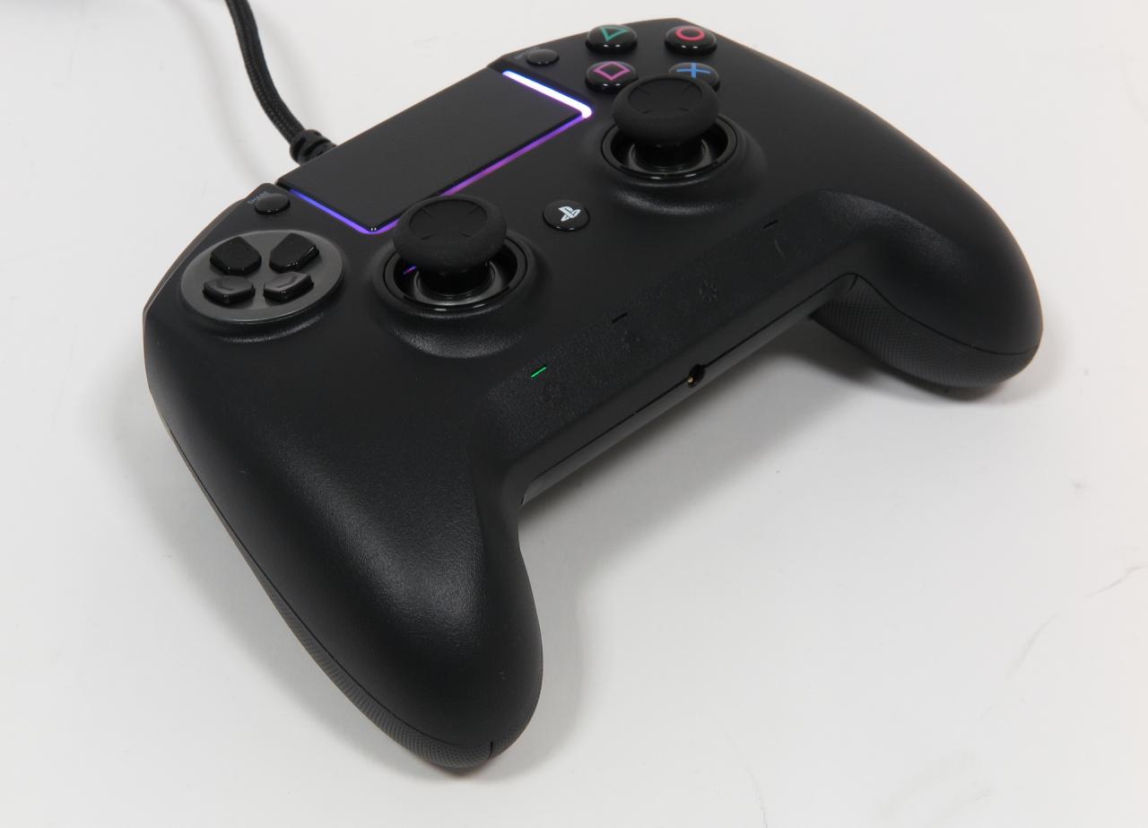 [29/08/2018] Razer Raiju Ultimate: Razers neuer PS4-Edelcontroller mit PC-Unterstützung Probe gespielt (1)