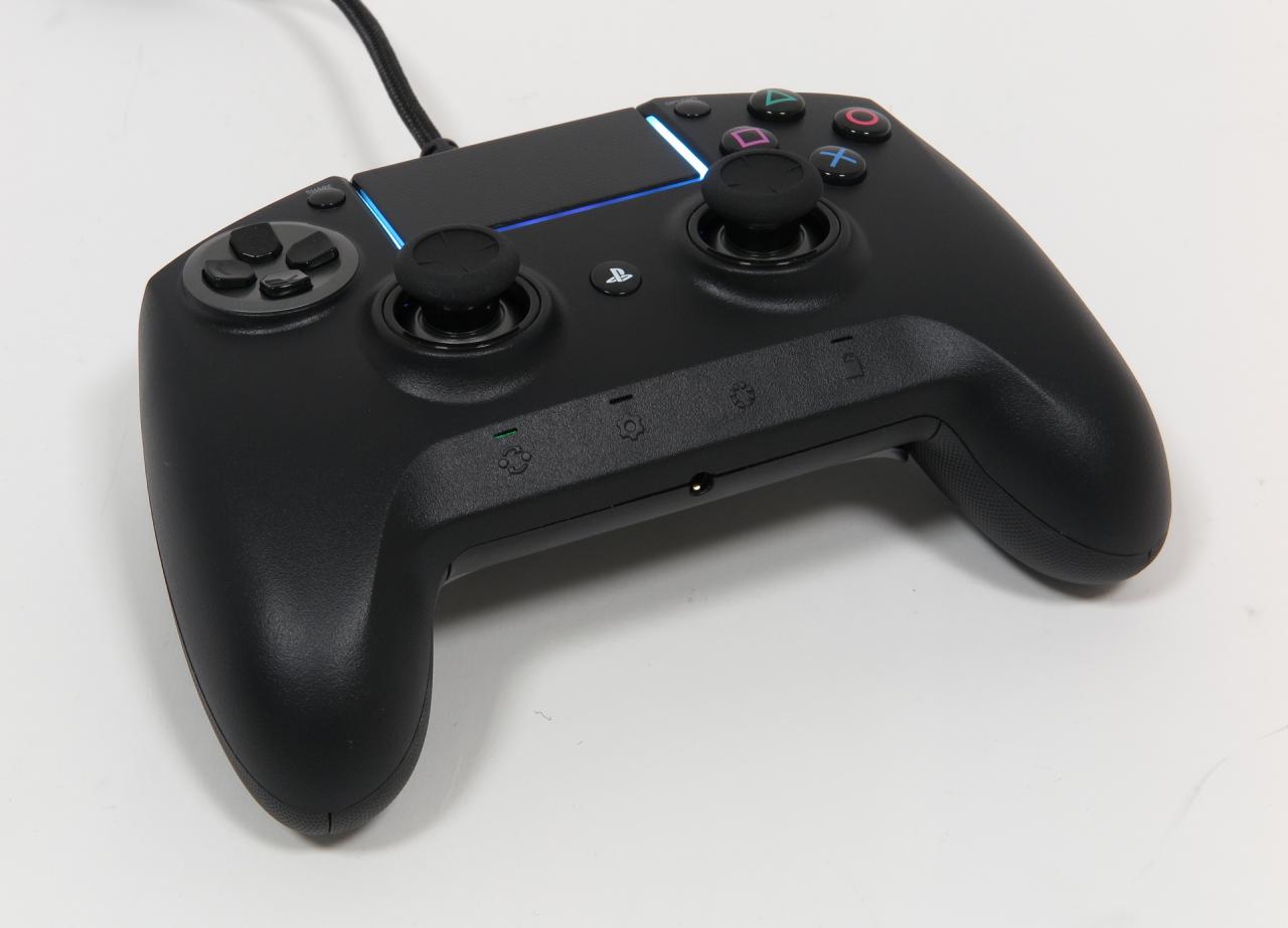 [29/08/2018] Razer Raiju Ultimate: Razers neuer PS4-Edelcontroller mit PC-Unterstützung Probe gespielt (2)