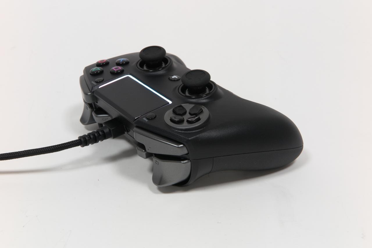 [29/08/2018] Razer Raiju Ultimate: Razers neuer PS4-Edelcontroller mit PC-Unterstützung Probe gespielt (6)