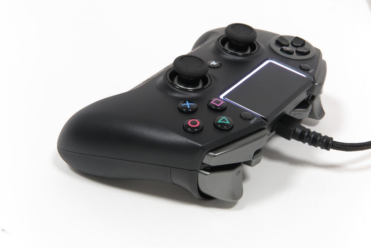 [29/08/2018] Razer Raiju Ultimate: Razers neuer PS4-Edelcontroller mit PC-Unterstützung Probe gespielt (8)