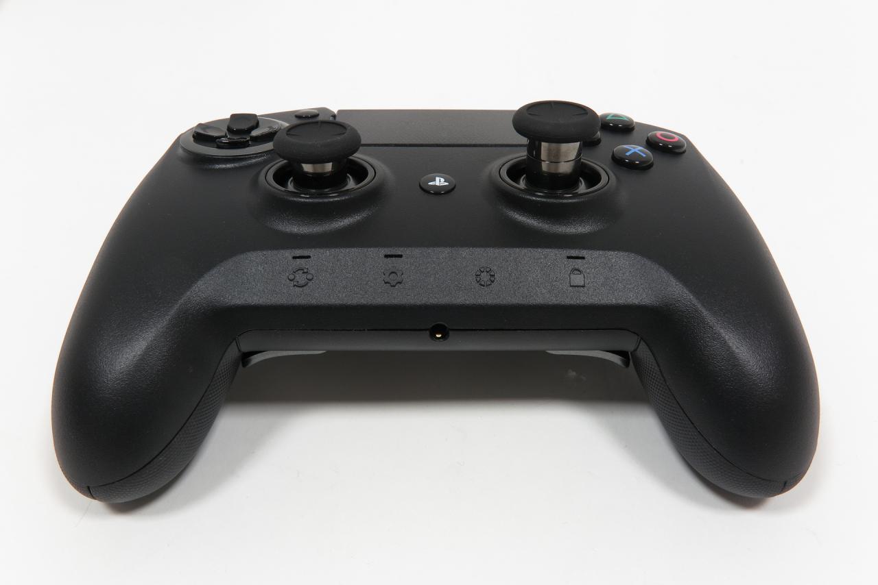 <strong>Razer Raiju Ultimate:</strong> Razers neuer PS4-Edelcontroller mit PC-Unterstützung Probe gespielt (14)