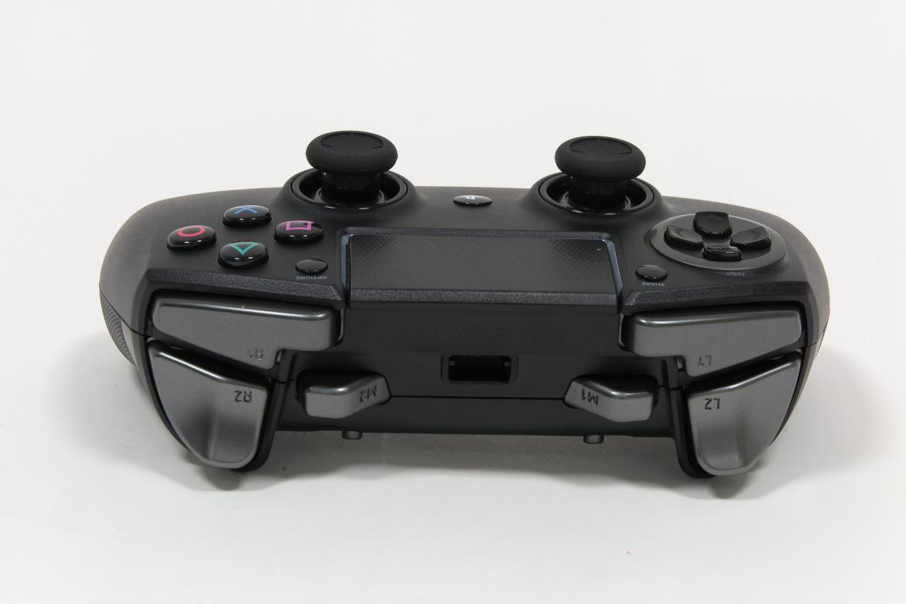 [29/08/2018] Razer Raiju Ultimate: Razers neuer PS4-Edelcontroller mit PC-Unterstützung Probe gespielt (19)