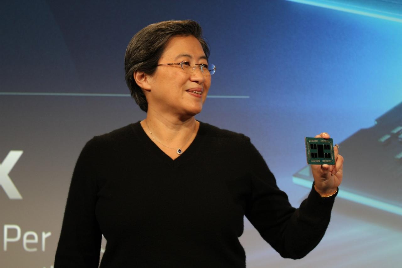 [07/11/2018] Zen 2: AMD zeigt Epyc mit 9 Dies - ca. 1.000 mm² Silizium (7)
