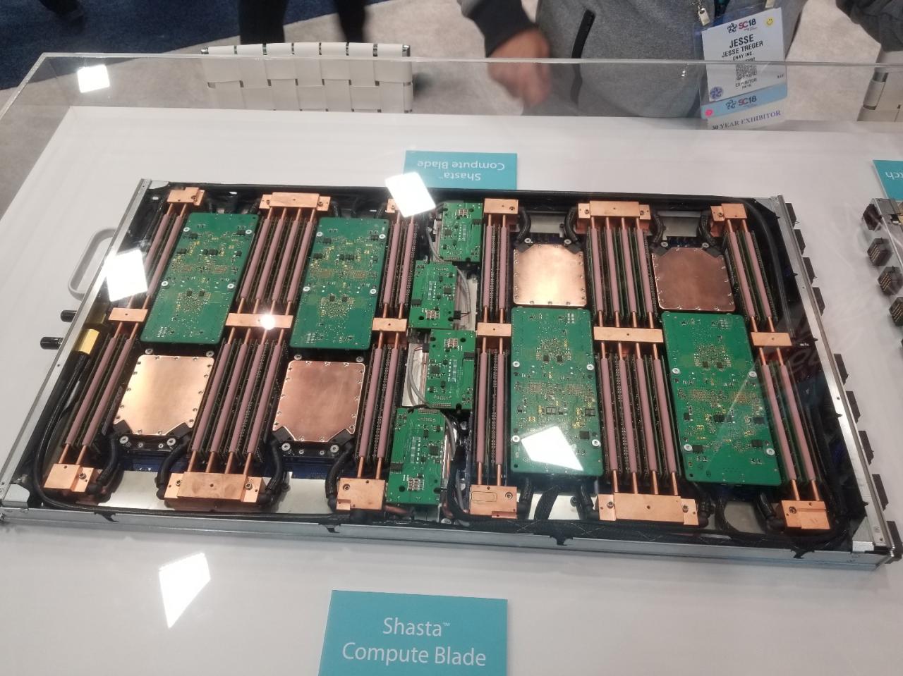 [15/11/2018] Perlmutter-Supercomputer: 8 wassergekühlte Zen-3-CPUs im kompakten Blade