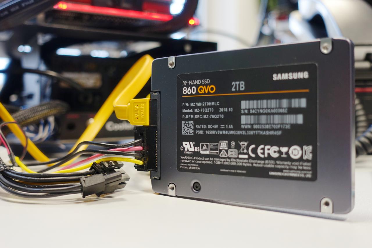[27/11/2018] Samsung SSD 860 QVO im Kurztest: Günstige SATA-SSD mit QLC-Flash (3)
