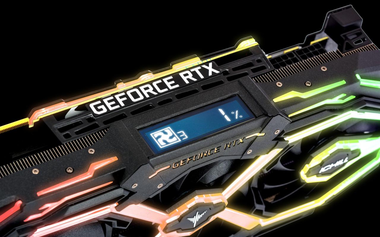 [13/12/2018] Inno3D Geforce RTX 2080/2070 iChill X3 Jekyll: OLED-Display und Wechsellüfter (8)