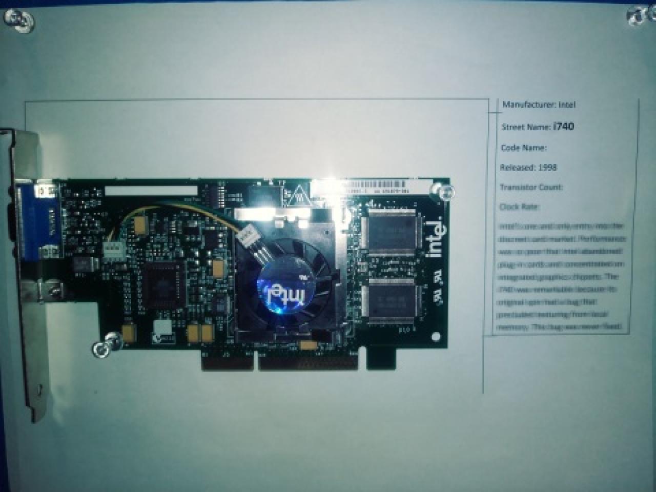 [09/01/2019] 402 GPUs an der Wand: Intel i740