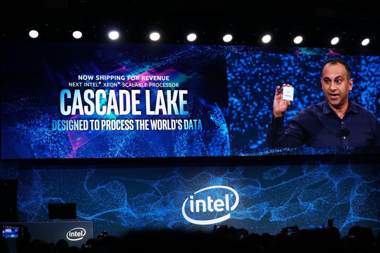 [08/01/2019] Ice Lake-U: Intel zeigt lauffähige 10-nm-Prozessoren, u. a. Dell XPS 13 (3)
