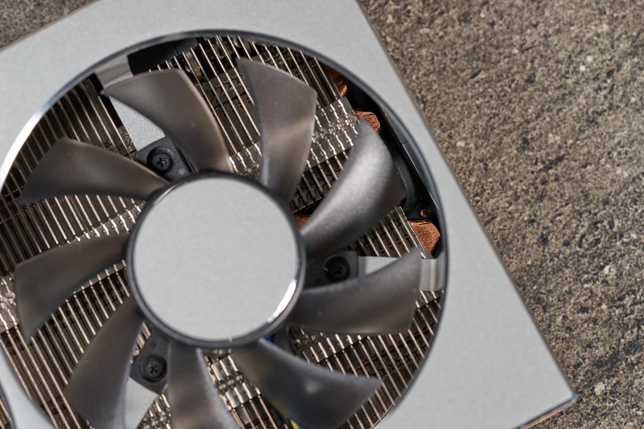 [04/02/2019] AMD Radeon VII im Test: Mit 16 GiByte zum Sieg gegen die Geforce RTX 2080? (3)