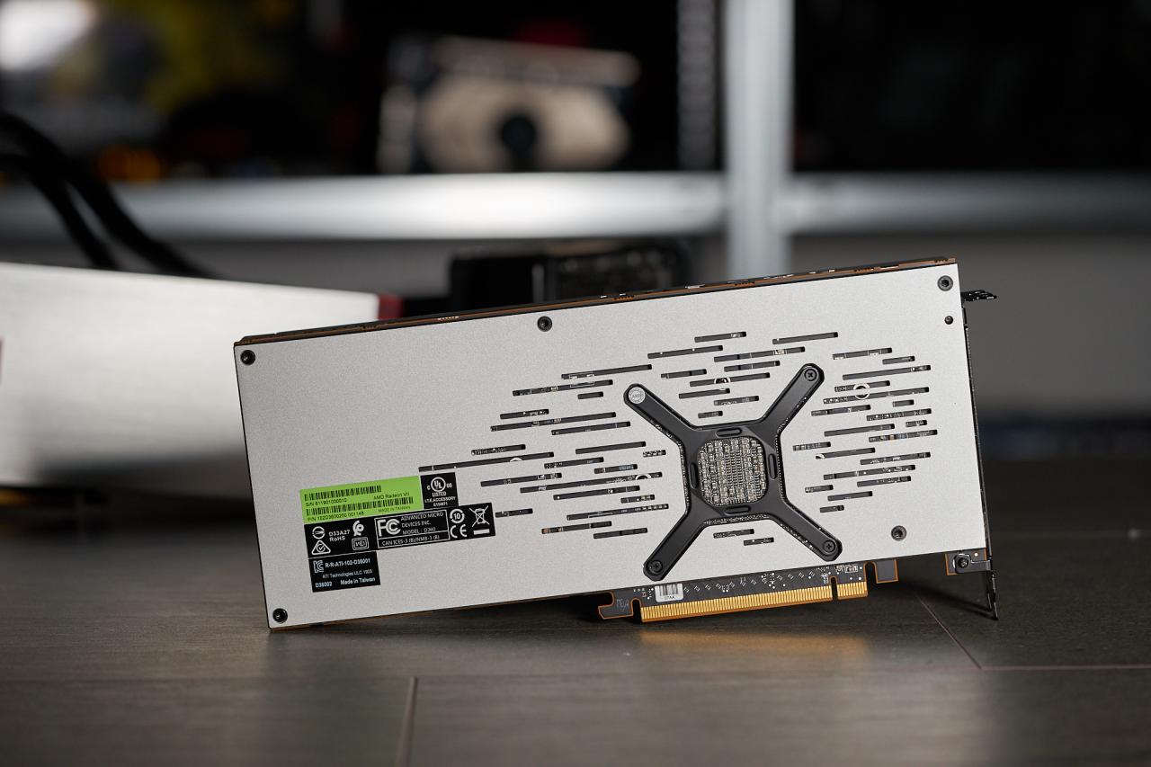 [04/02/2019] AMD Radeon VII im Test: Mit 16 GiByte zum Sieg gegen die Geforce RTX 2080? (1)