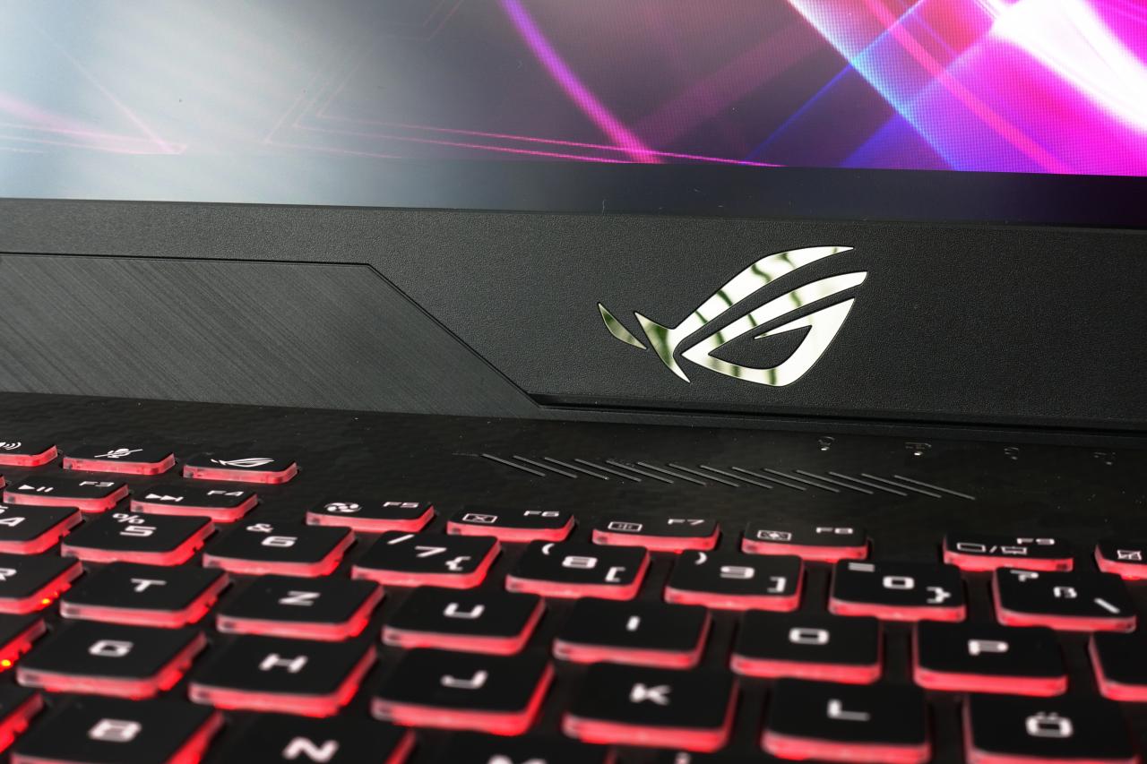 [01/02/2019] Asus ROG Strix Scar II im Test: Dünner 17-Zöller mit RTX 2070 (5)