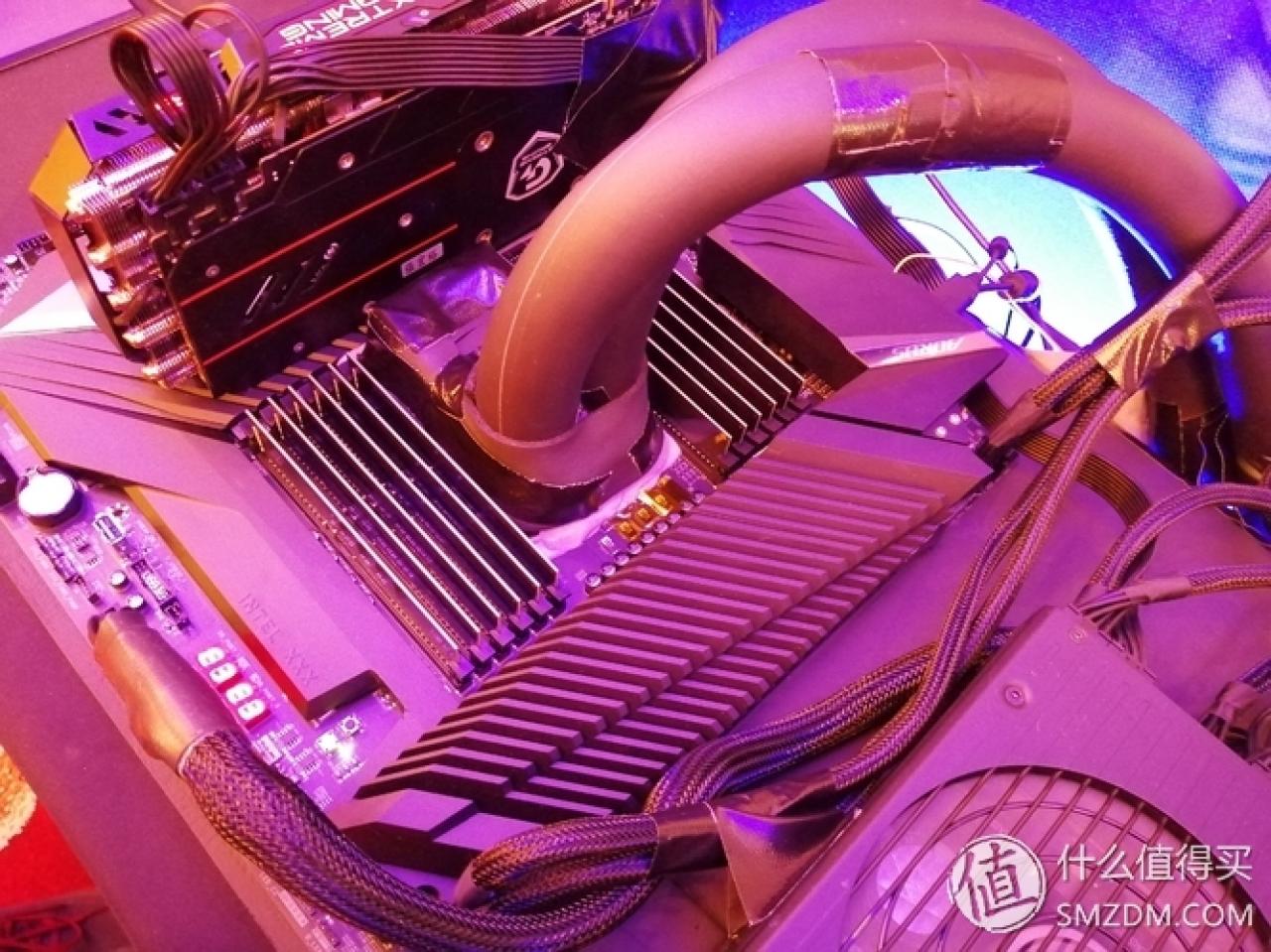 [27/02/2019] C621 Aorus Extreme: Gigabyte zeigt überarbeitetes Mainboard für Intels 28-Kerner (2)