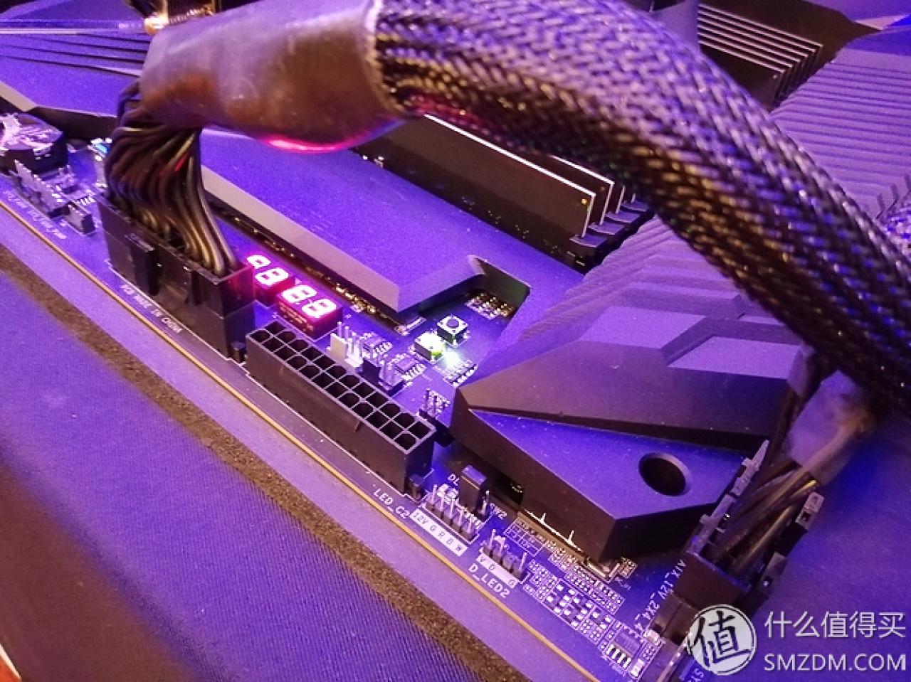 [27/02/2019] C621 Aorus Extreme: Gigabyte zeigt überarbeitetes Mainboard für Intels 28-Kerner (4)