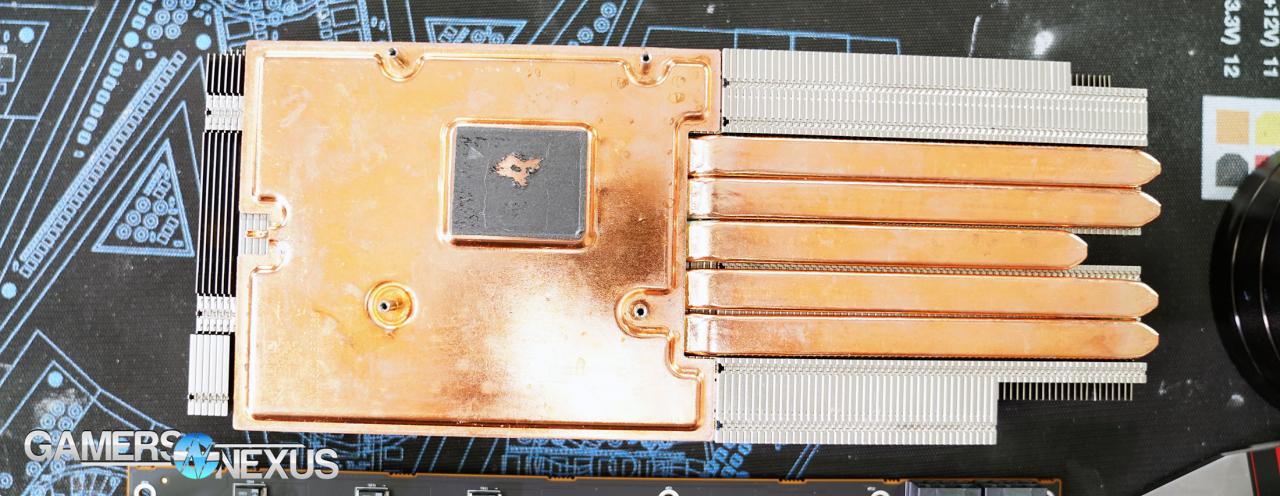 [05/02/2019] AMD Radeon VII im Tear-Down: Detailbilder des Dual-Slot-Kühlers (1)