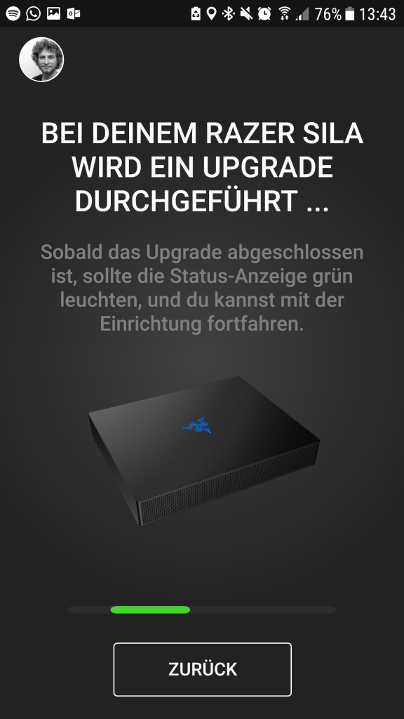 [25/02/2019] Gaming-Router Razer SIla im Test: Beim Update gibt der Router einen visuellen Hinweis und blinkt blau.