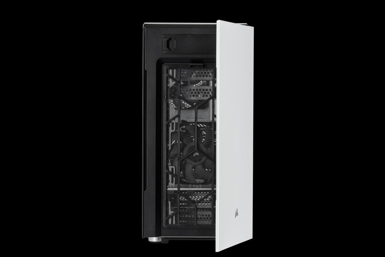[12/03/2019] Corsair Carbide 678C: 5,25-Zoll-Schacht, Dämmung, Fronttür, Hartglas und USB 3.1 kombiniert (102)