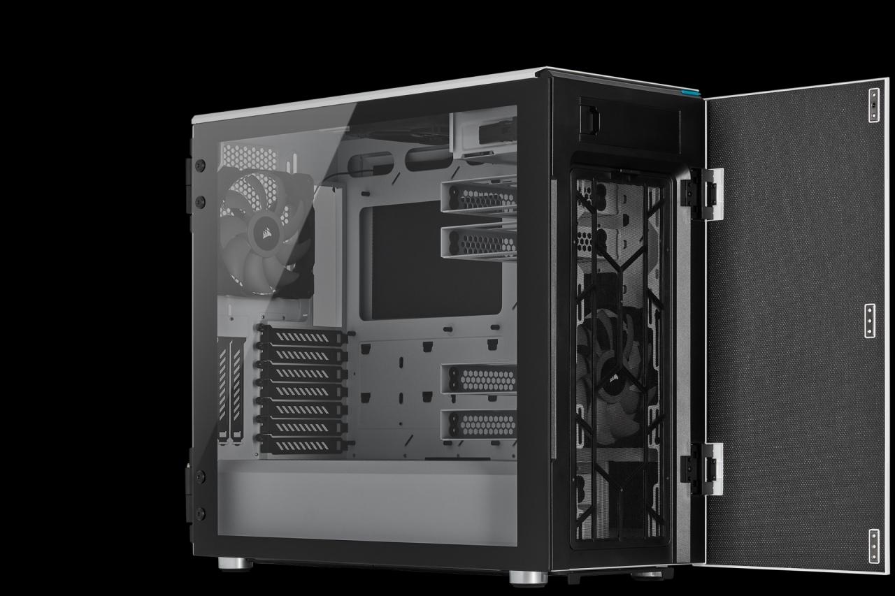 [12/03/2019] Corsair Carbide 678C: 5,25-Zoll-Schacht, Dämmung, Fronttür, Hartglas und USB 3.1 kombiniert (105)