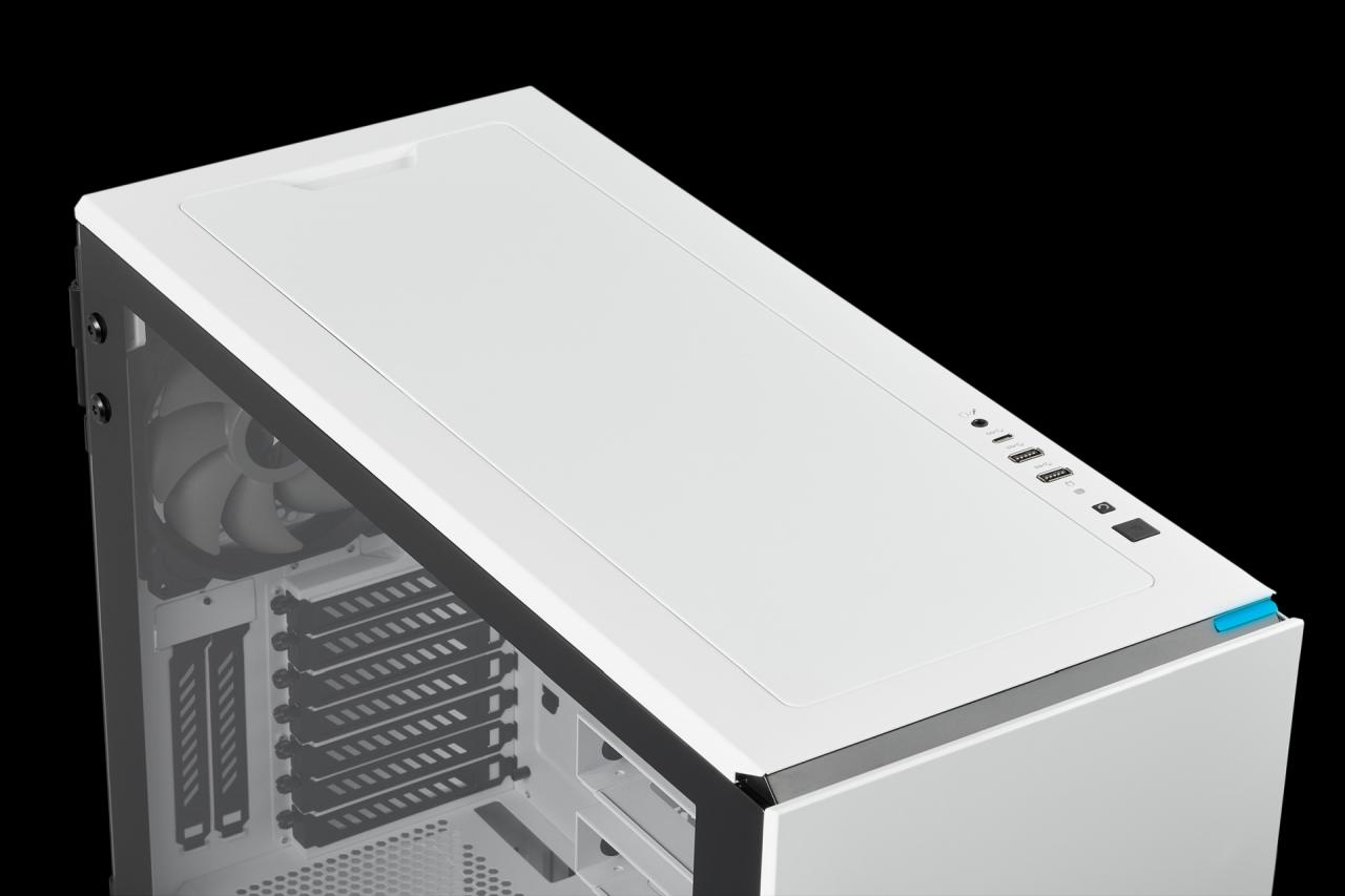 [12/03/2019] Corsair Carbide 678C: 5,25-Zoll-Schacht, Dämmung, Fronttür, Hartglas und USB 3.1 kombiniert (106)