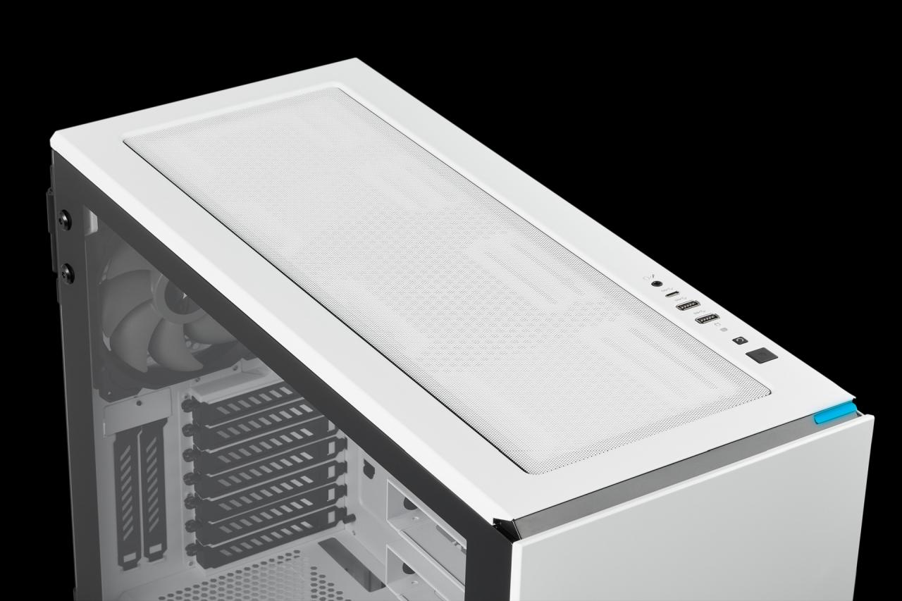 [12/03/2019] Corsair Carbide 678C: 5,25-Zoll-Schacht, Dämmung, Fronttür, Hartglas und USB 3.1 kombiniert (107)