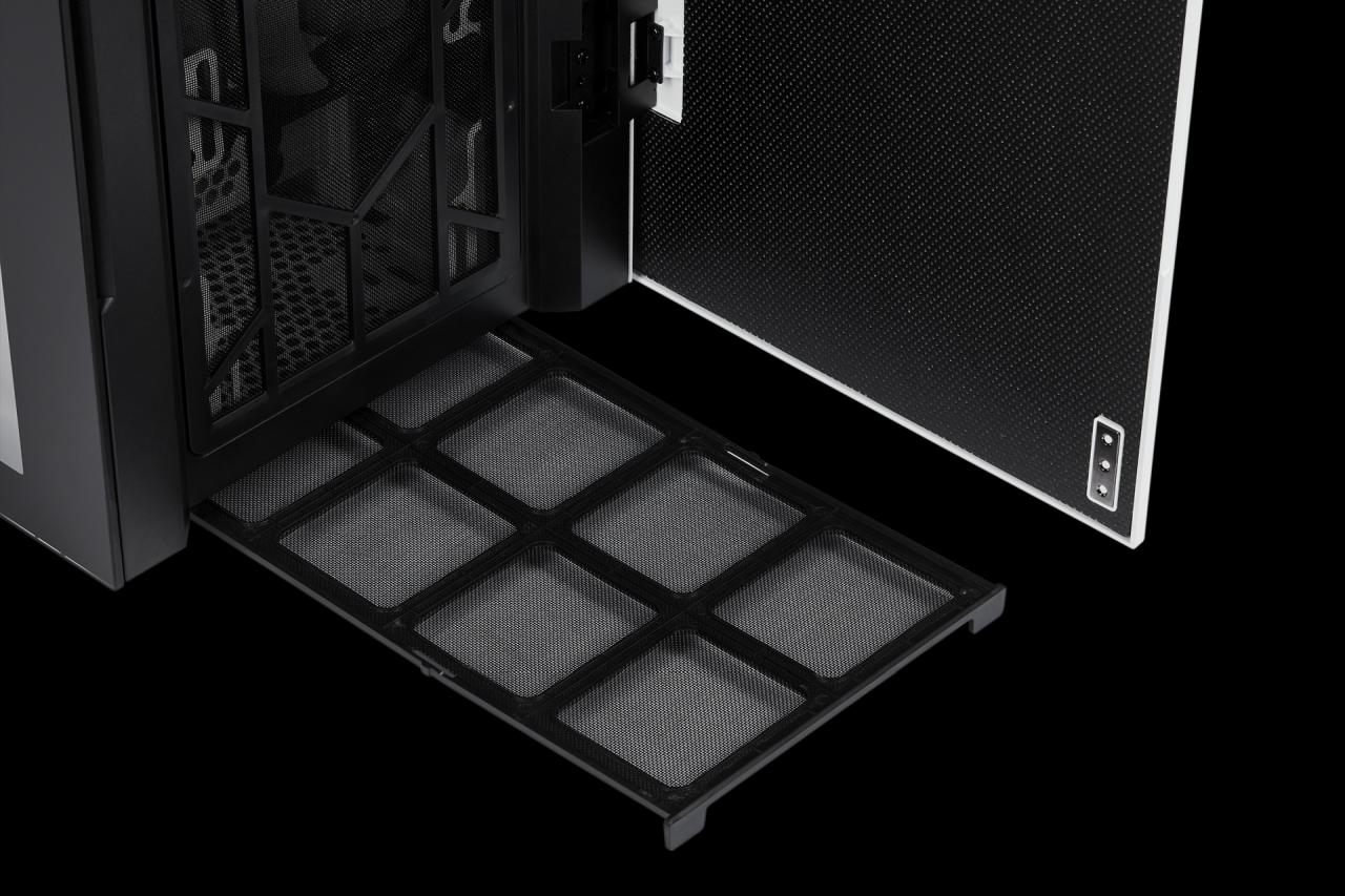 [12/03/2019] Corsair Carbide 678C: 5,25-Zoll-Schacht, Dämmung, Fronttür, Hartglas und USB 3.1 kombiniert (111)