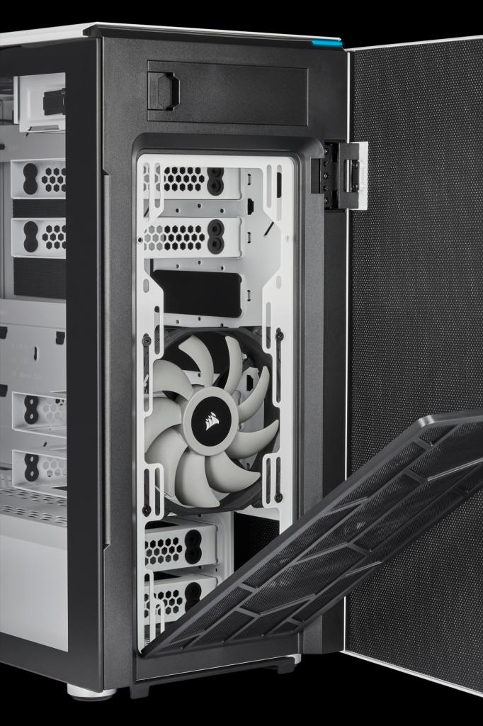 [12/03/2019] Corsair Carbide 678C: 5,25-Zoll-Schacht, Dämmung, Fronttür, Hartglas und USB 3.1 kombiniert (112)