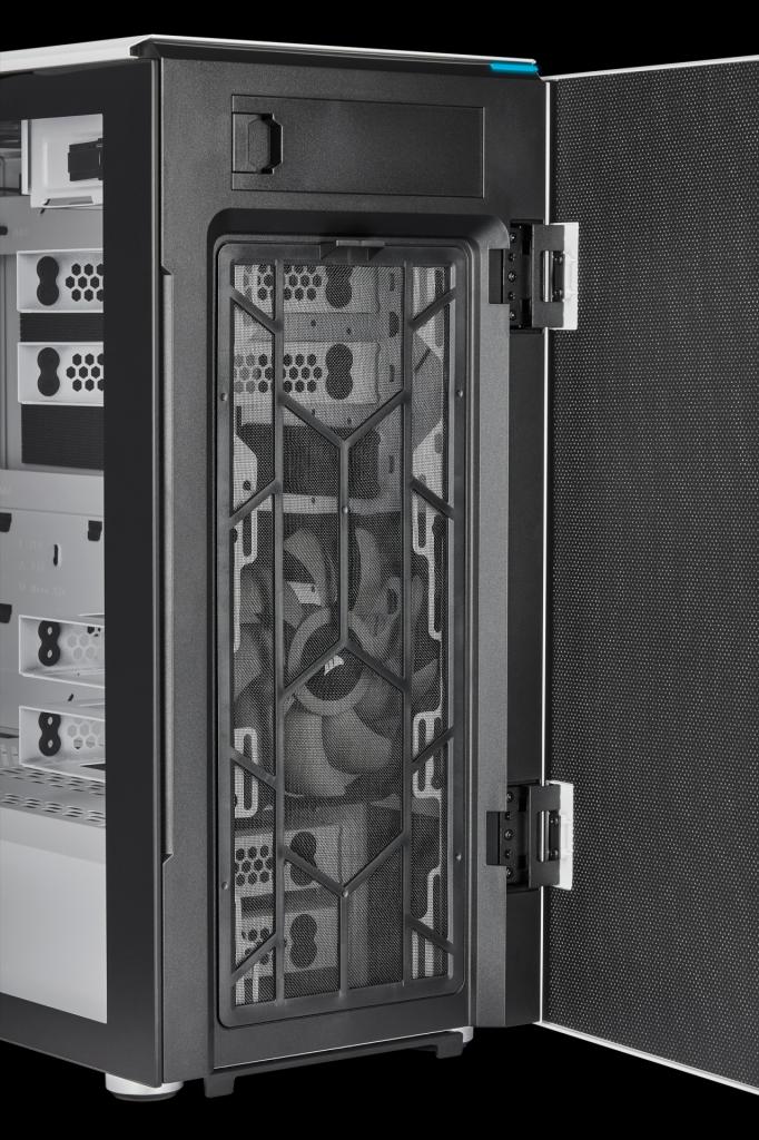 [12/03/2019] Corsair Carbide 678C: 5,25-Zoll-Schacht, Dämmung, Fronttür, Hartglas und USB 3.1 kombiniert (113)