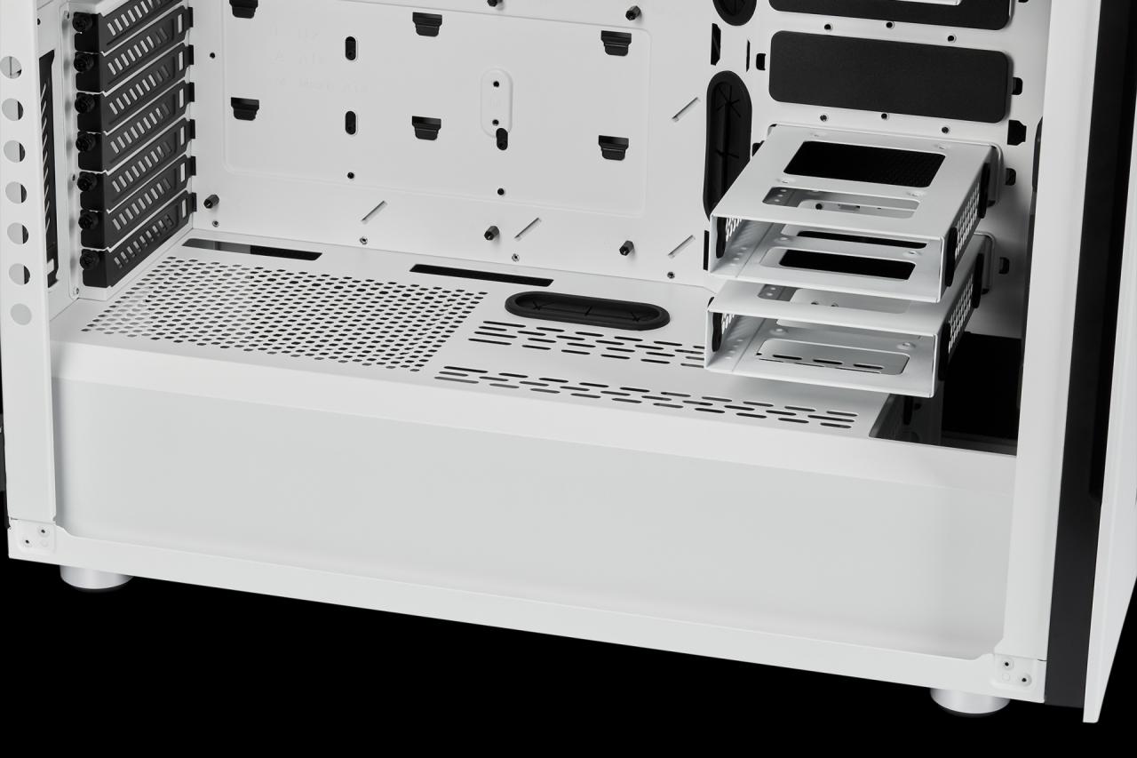 [12/03/2019] Corsair Carbide 678C: 5,25-Zoll-Schacht, Dämmung, Fronttür, Hartglas und USB 3.1 kombiniert (120)