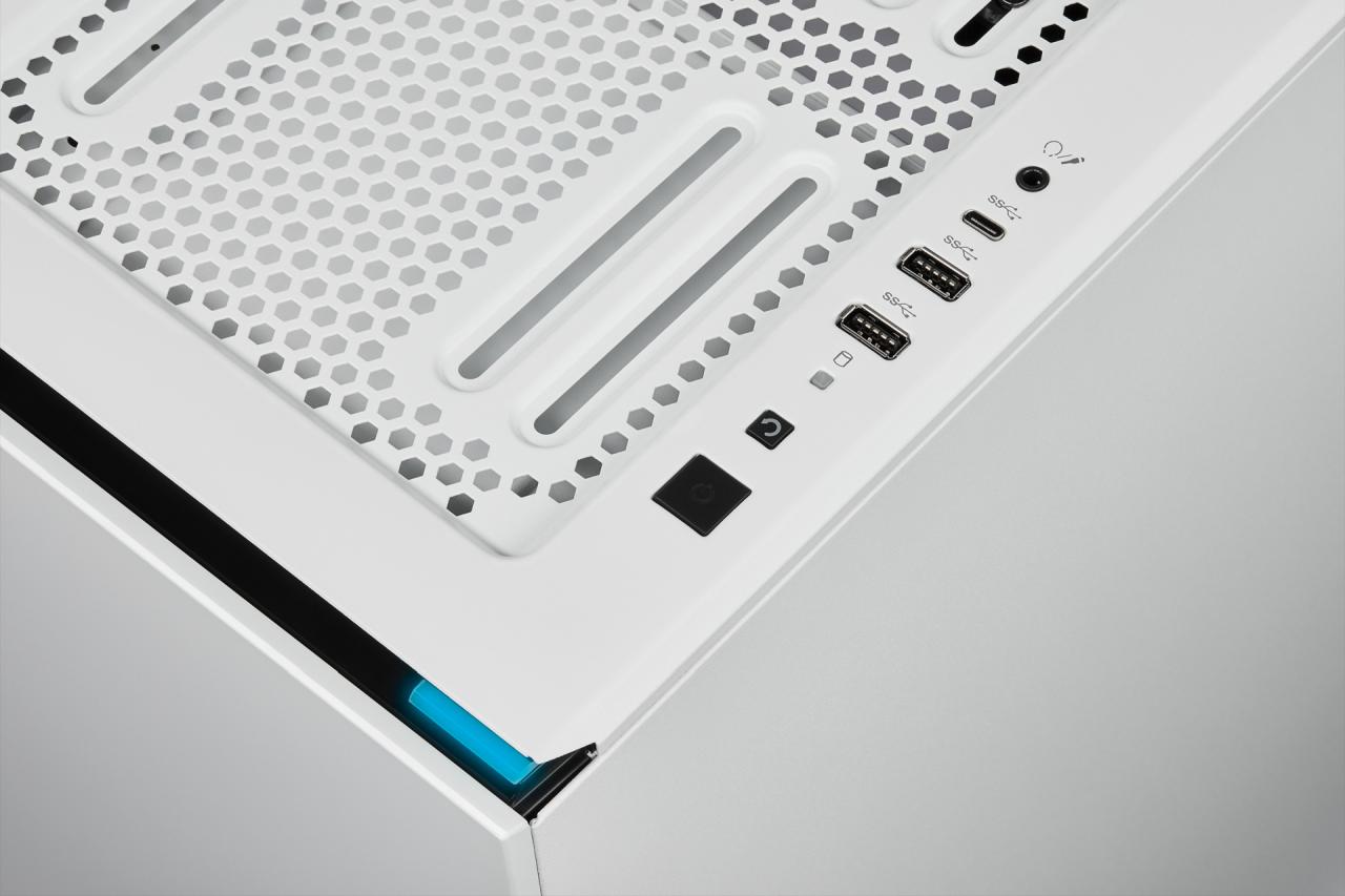 [12/03/2019] Corsair Carbide 678C: 5,25-Zoll-Schacht, Dämmung, Fronttür, Hartglas und USB 3.1 kombiniert (127)