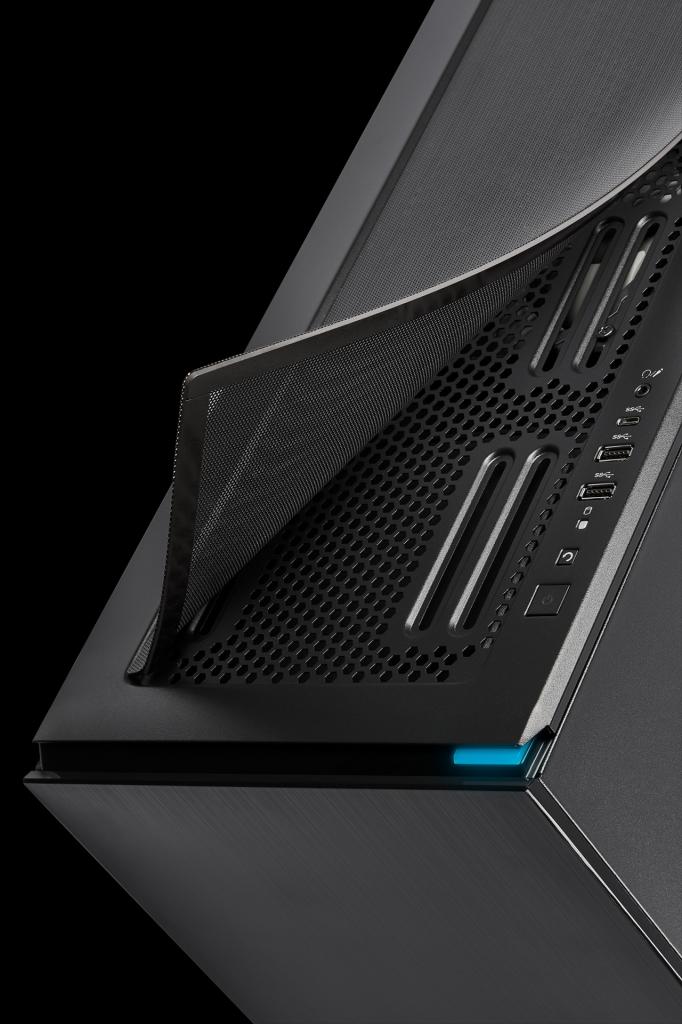 [12/03/2019] Corsair Carbide 678C: 5,25-Zoll-Schacht, Dämmung, Fronttür, Hartglas und USB 3.1 kombiniert (13)
