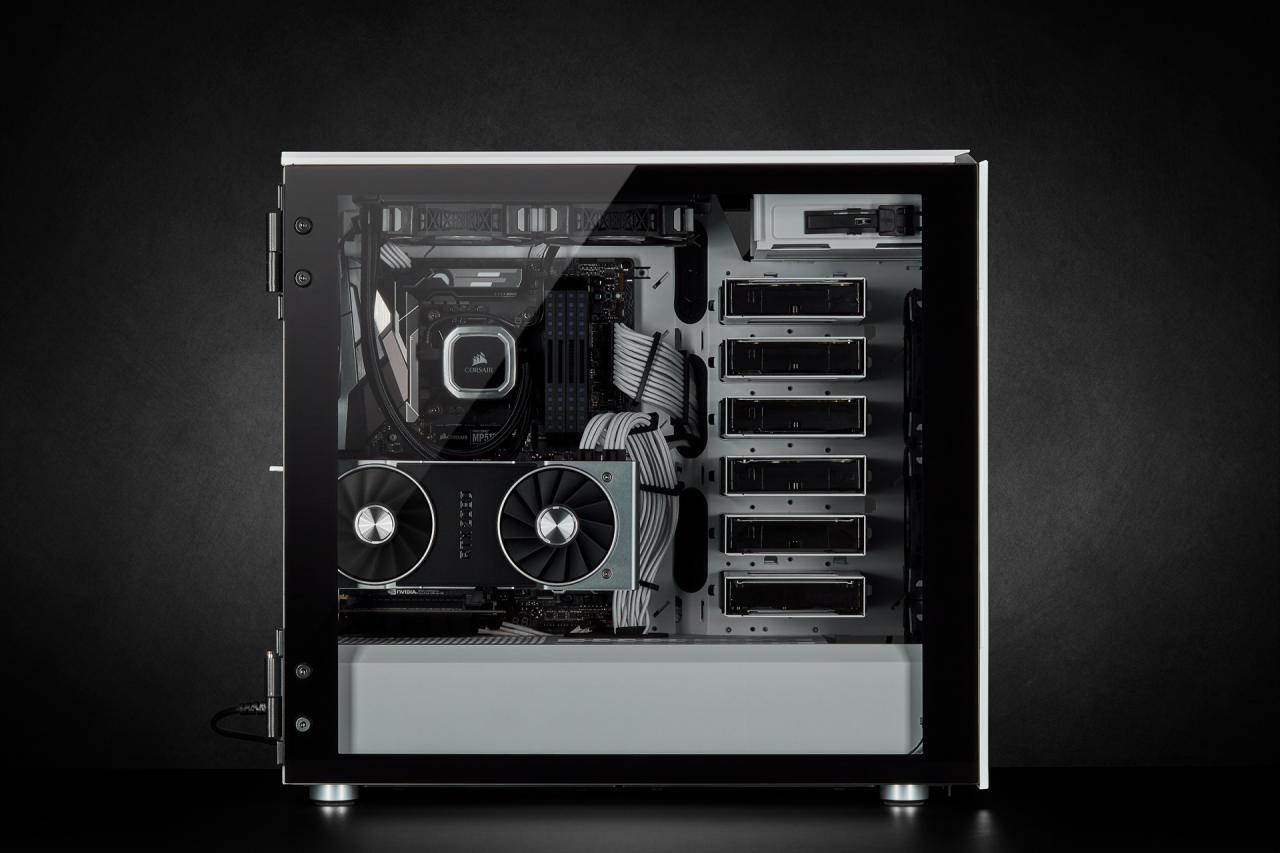 [12/03/2019] Corsair Carbide 678C: 5,25-Zoll-Schacht, Dämmung, Fronttür, Hartglas und USB 3.1 kombiniert (132)