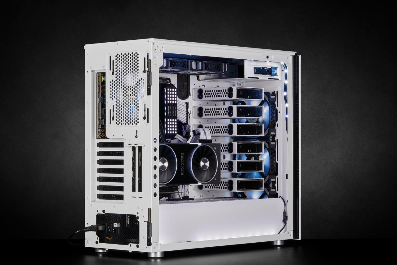 [12/03/2019] Corsair Carbide 678C: 5,25-Zoll-Schacht, Dämmung, Fronttür, Hartglas und USB 3.1 kombiniert (142)