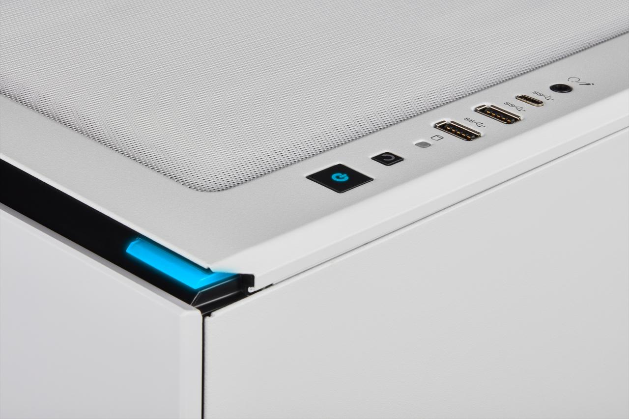 [12/03/2019] Corsair Carbide 678C: 5,25-Zoll-Schacht, Dämmung, Fronttür, Hartglas und USB 3.1 kombiniert (146)