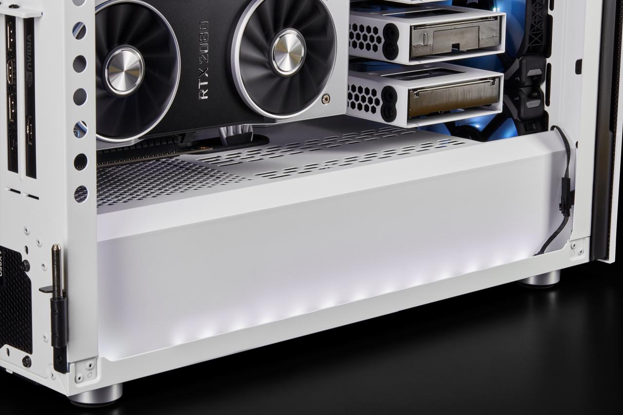 [12/03/2019] Corsair Carbide 678C: 5,25-Zoll-Schacht, Dämmung, Fronttür, Hartglas und USB 3.1 kombiniert (152)