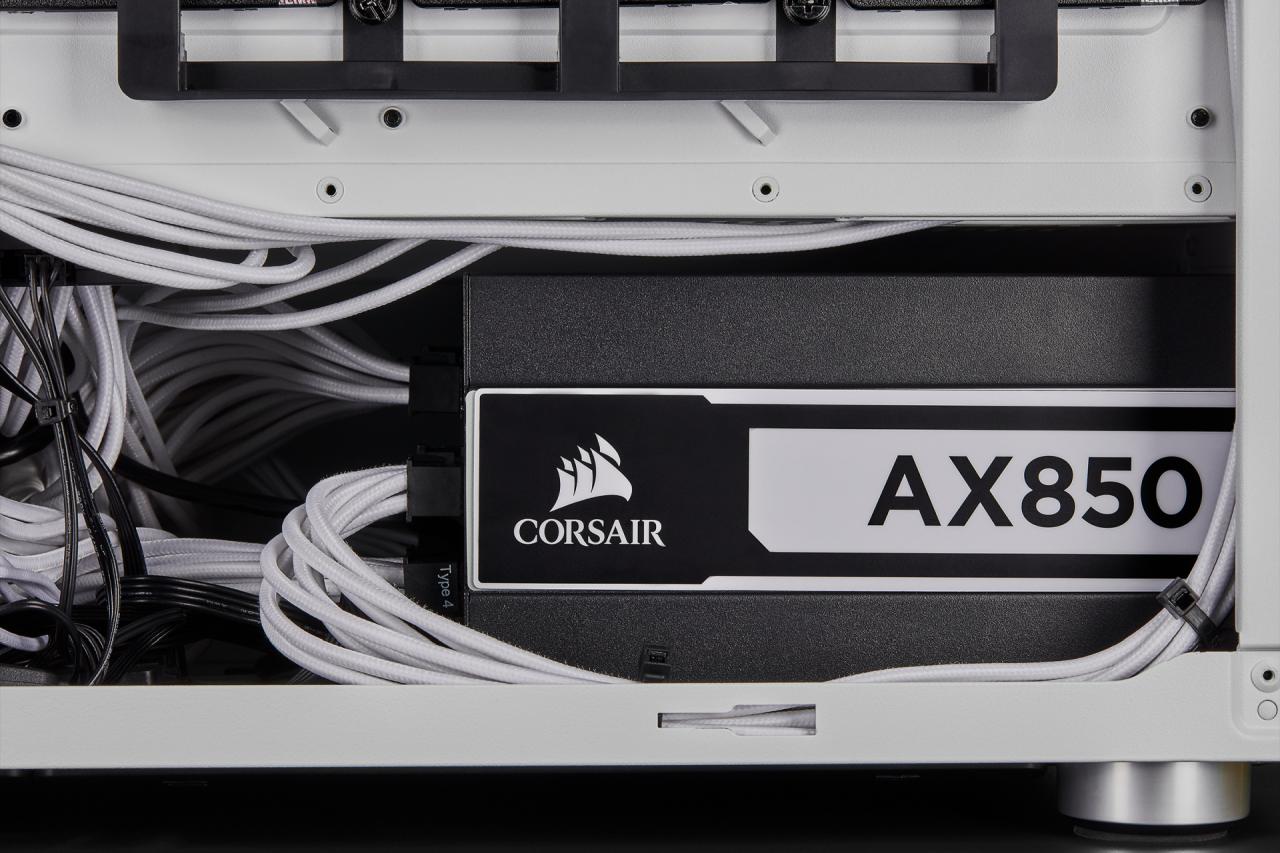 [12/03/2019] Corsair Carbide 678C: 5,25-Zoll-Schacht, Dämmung, Fronttür, Hartglas und USB 3.1 kombiniert (155)