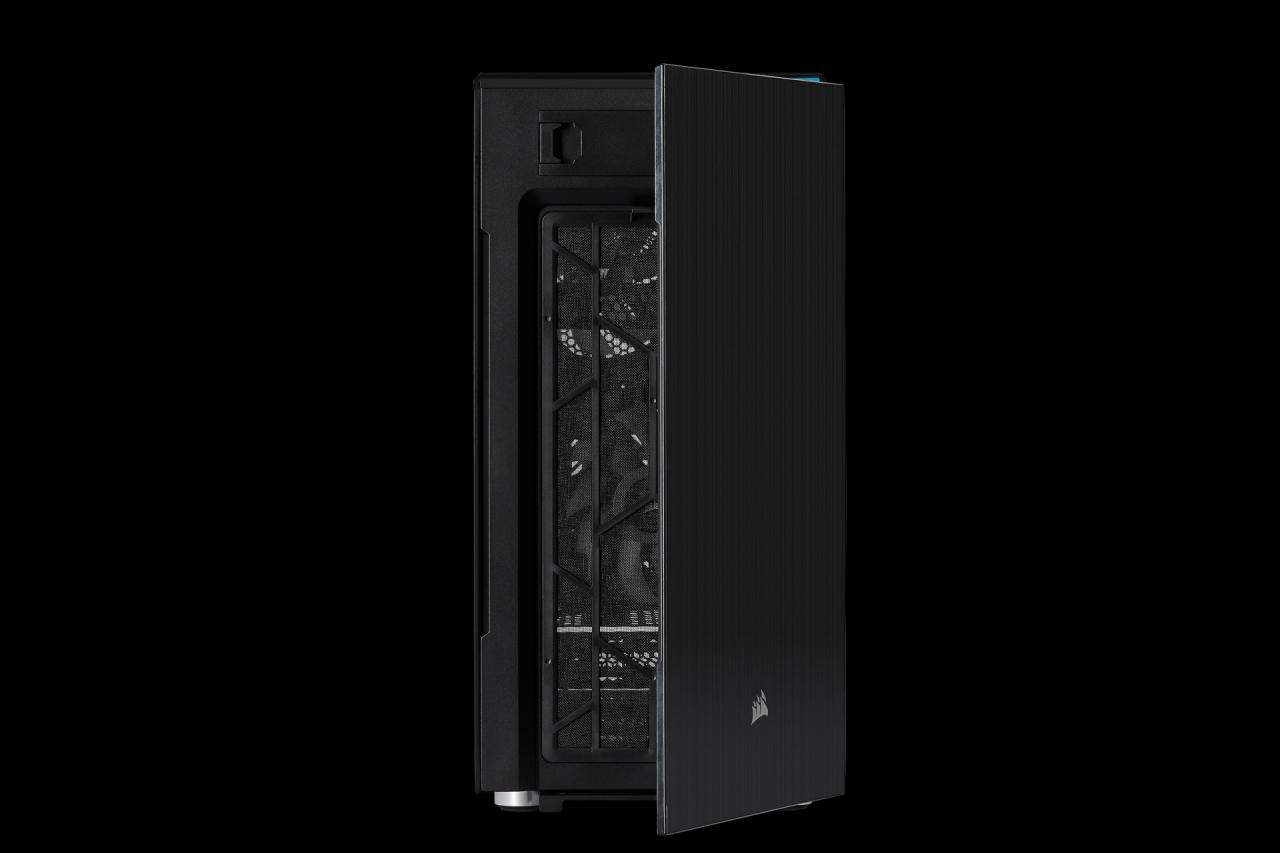 [12/03/2019] Corsair Carbide 678C: 5,25-Zoll-Schacht, Dämmung, Fronttür, Hartglas und USB 3.1 kombiniert (16)