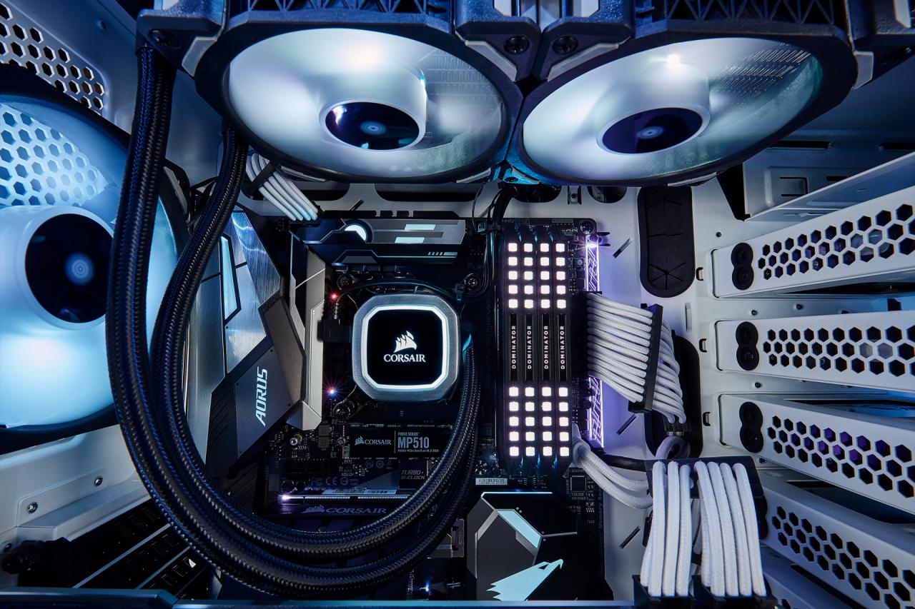 [12/03/2019] Corsair Carbide 678C: 5,25-Zoll-Schacht, Dämmung, Fronttür, Hartglas und USB 3.1 kombiniert (167)