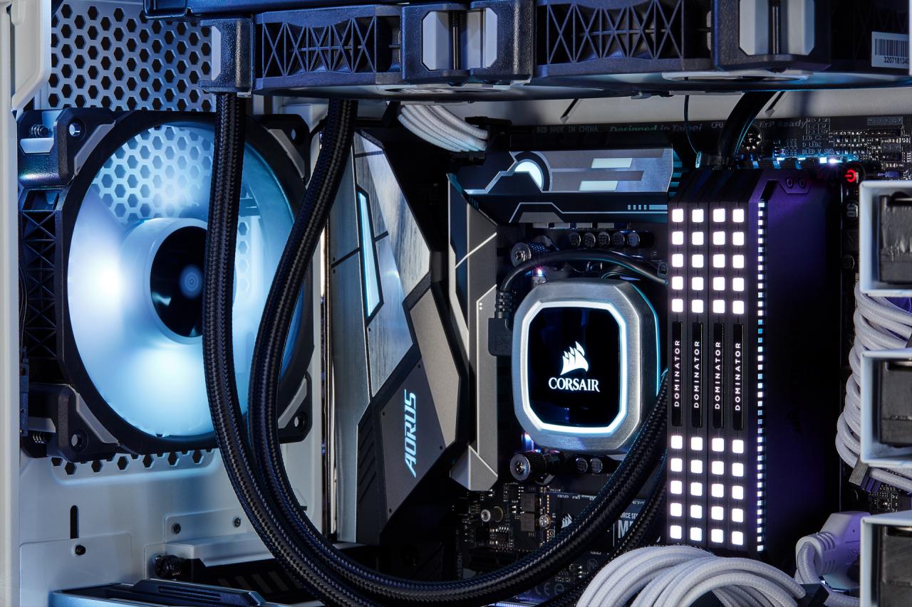 [12/03/2019] Corsair Carbide 678C: 5,25-Zoll-Schacht, Dämmung, Fronttür, Hartglas und USB 3.1 kombiniert (172)