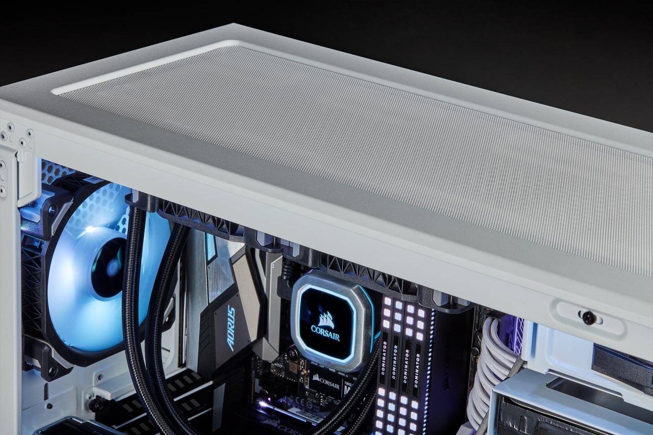 [12/03/2019] Corsair Carbide 678C: 5,25-Zoll-Schacht, Dämmung, Fronttür, Hartglas und USB 3.1 kombiniert (173)