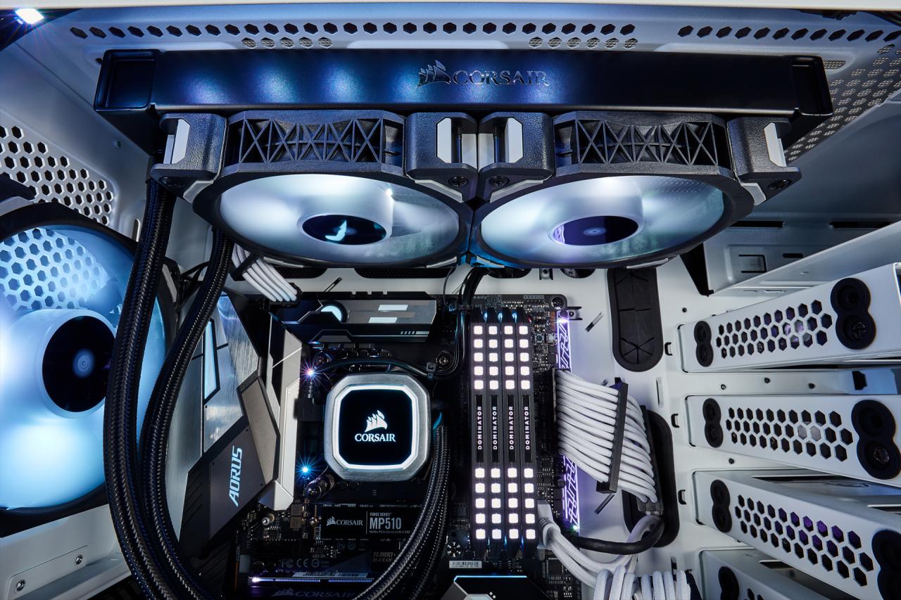 [12/03/2019] Corsair Carbide 678C: 5,25-Zoll-Schacht, Dämmung, Fronttür, Hartglas und USB 3.1 kombiniert (175)