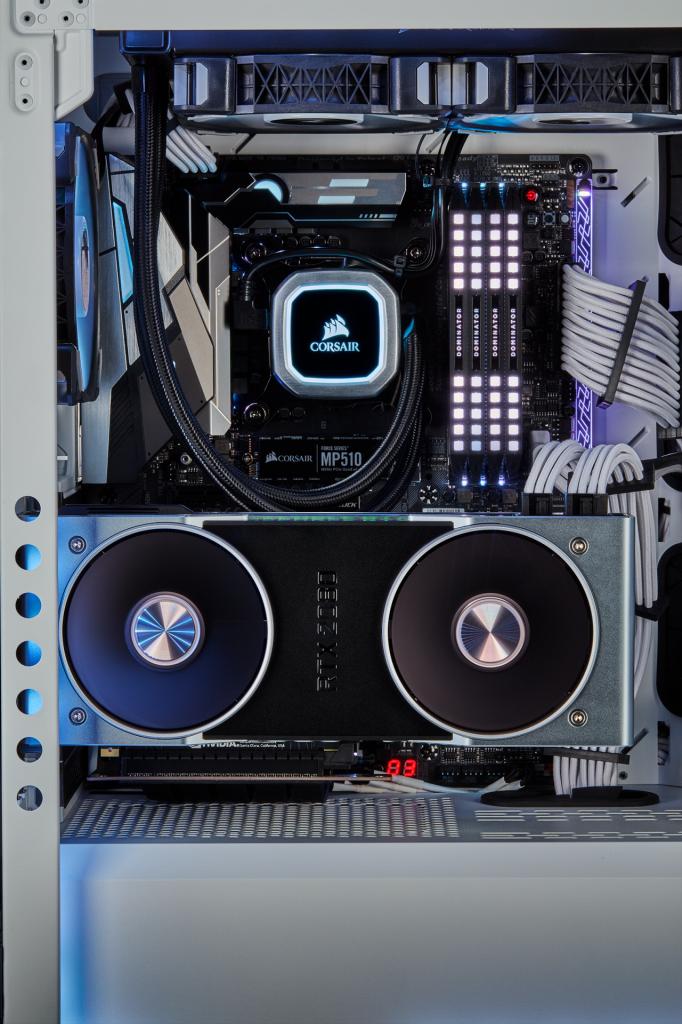 [12/03/2019] Corsair Carbide 678C: 5,25-Zoll-Schacht, Dämmung, Fronttür, Hartglas und USB 3.1 kombiniert (177)