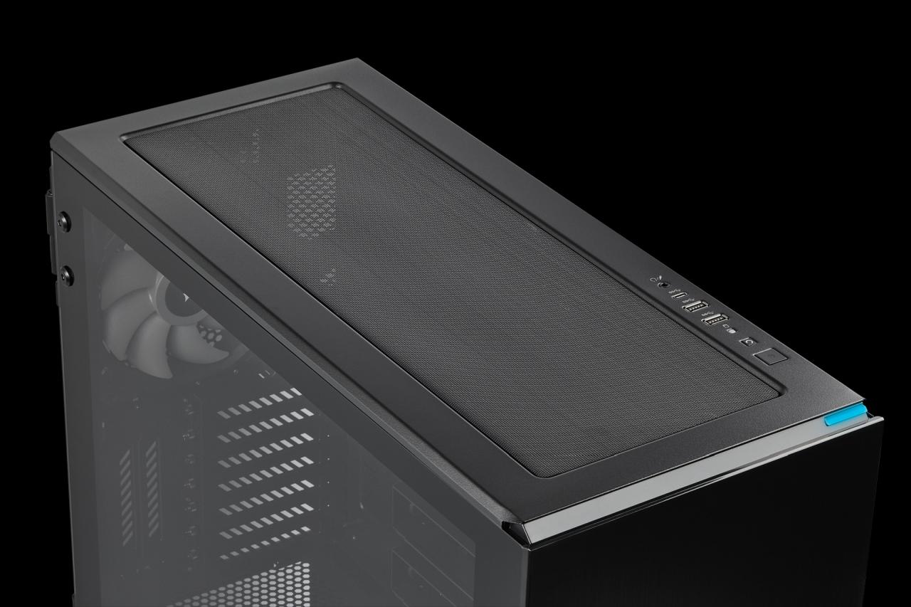[12/03/2019] Corsair Carbide 678C: 5,25-Zoll-Schacht, Dämmung, Fronttür, Hartglas und USB 3.1 kombiniert (22)