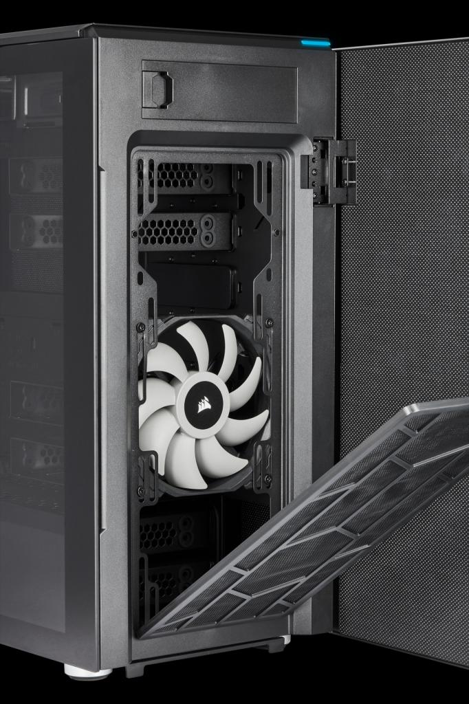 [12/03/2019] Corsair Carbide 678C: 5,25-Zoll-Schacht, Dämmung, Fronttür, Hartglas und USB 3.1 kombiniert (28)