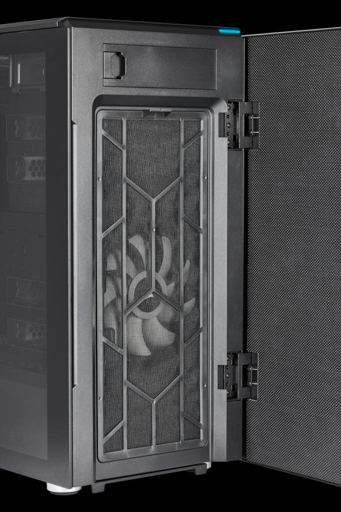 [12/03/2019] Corsair Carbide 678C: 5,25-Zoll-Schacht, Dämmung, Fronttür, Hartglas und USB 3.1 kombiniert (29)