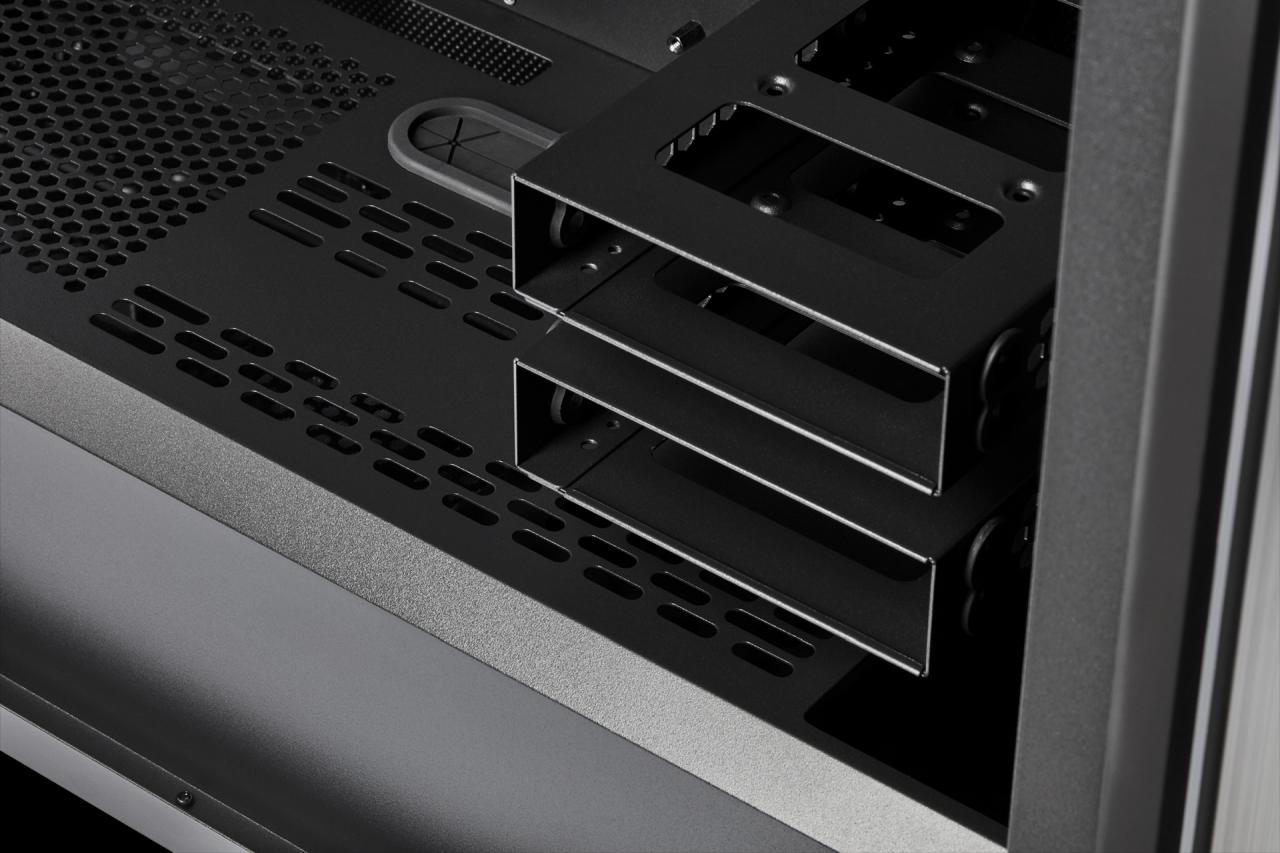 [12/03/2019] Corsair Carbide 678C: 5,25-Zoll-Schacht, Dämmung, Fronttür, Hartglas und USB 3.1 kombiniert (38)