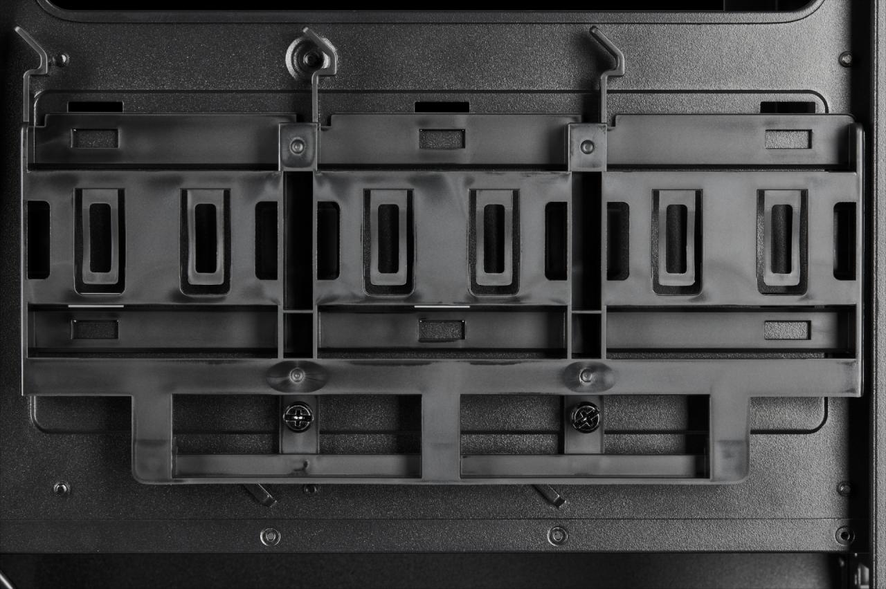 [12/03/2019] Corsair Carbide 678C: 5,25-Zoll-Schacht, Dämmung, Fronttür, Hartglas und USB 3.1 kombiniert (39)