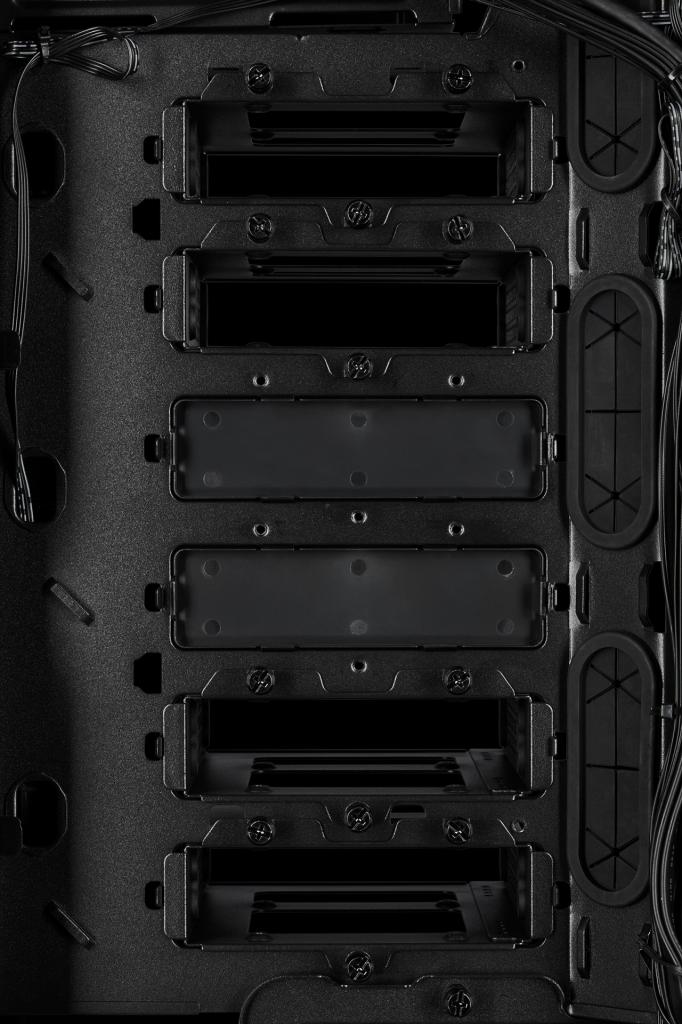 [12/03/2019] Corsair Carbide 678C: 5,25-Zoll-Schacht, Dämmung, Fronttür, Hartglas und USB 3.1 kombiniert (41)